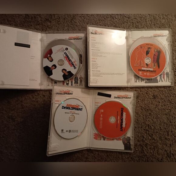 Arrested Development Seasons 1, 2, & 3 DVD Sets PRE-OWNED - Picture 5 of 7